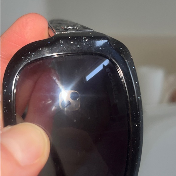 Chanel sunglasses - Picture 8 of 9